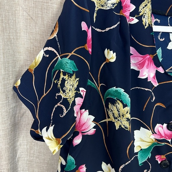 Wild Thyme Vintage Floral Button Down Short Sleeve Navy Blue Polyester Blouse - Picture 6 of 8